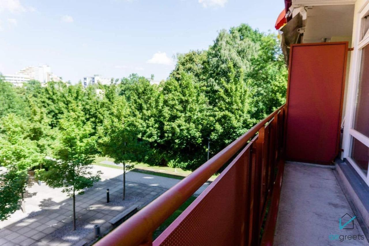 Bright And Quiet Flat With A Balcony *
