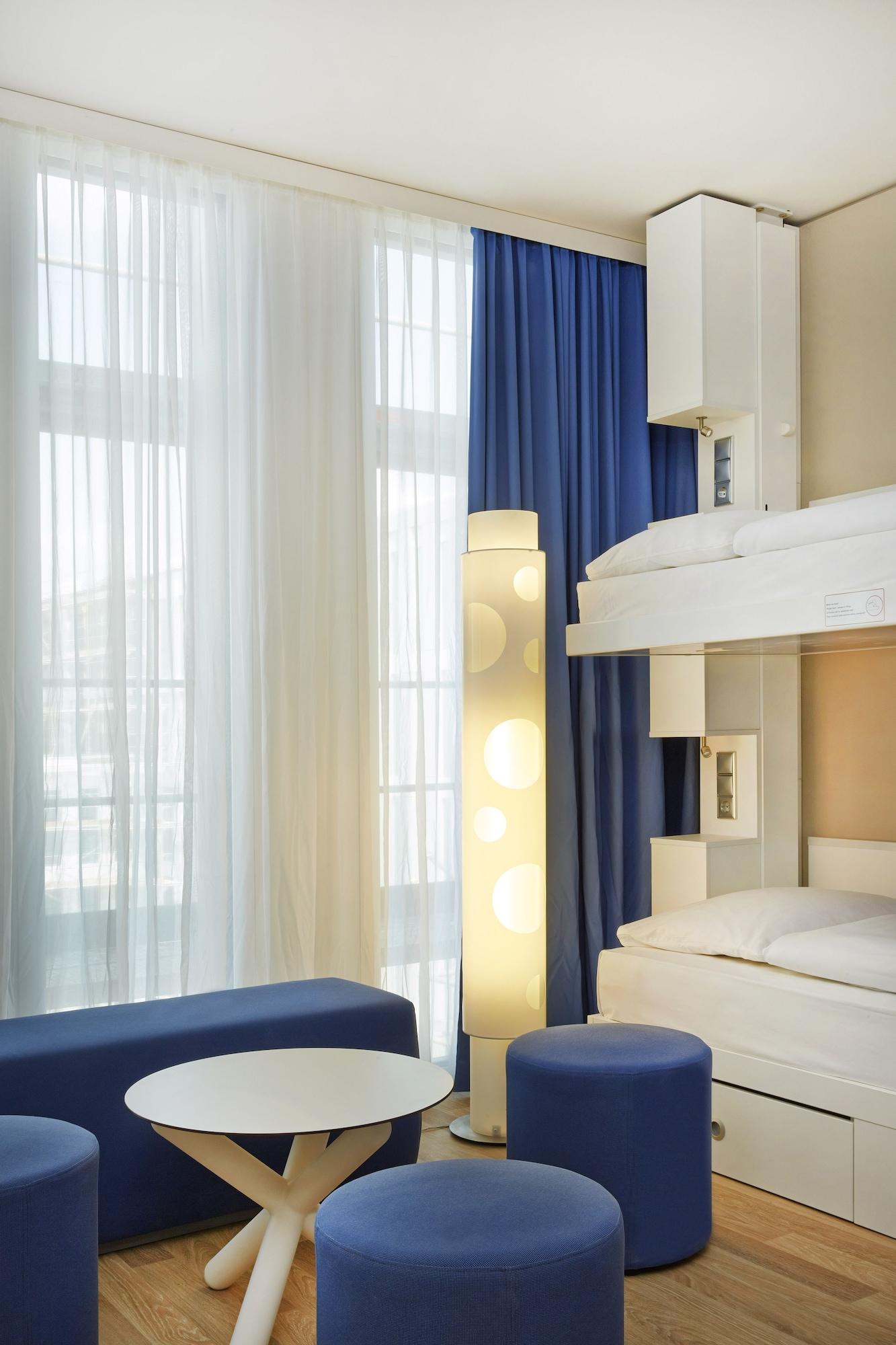H2 Messe Hotel 3*