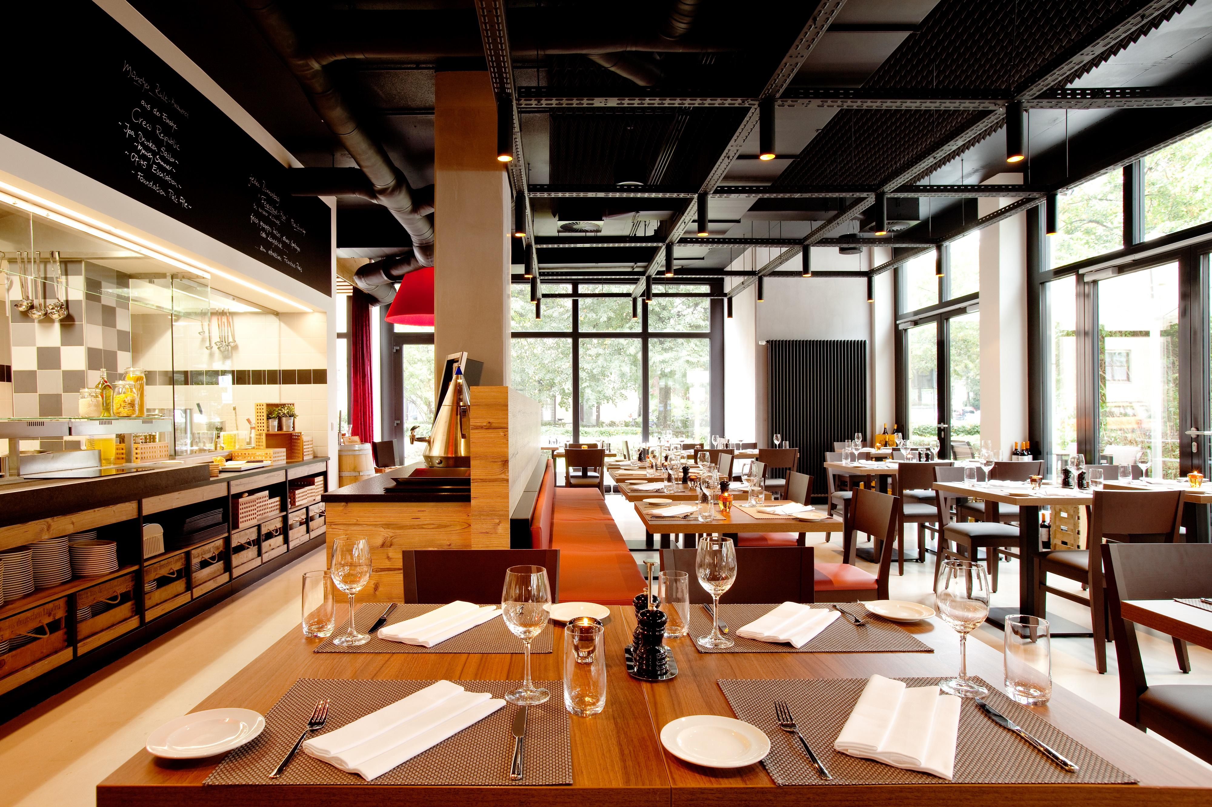 Hotel Vienna House Easy By Wyndham 4*