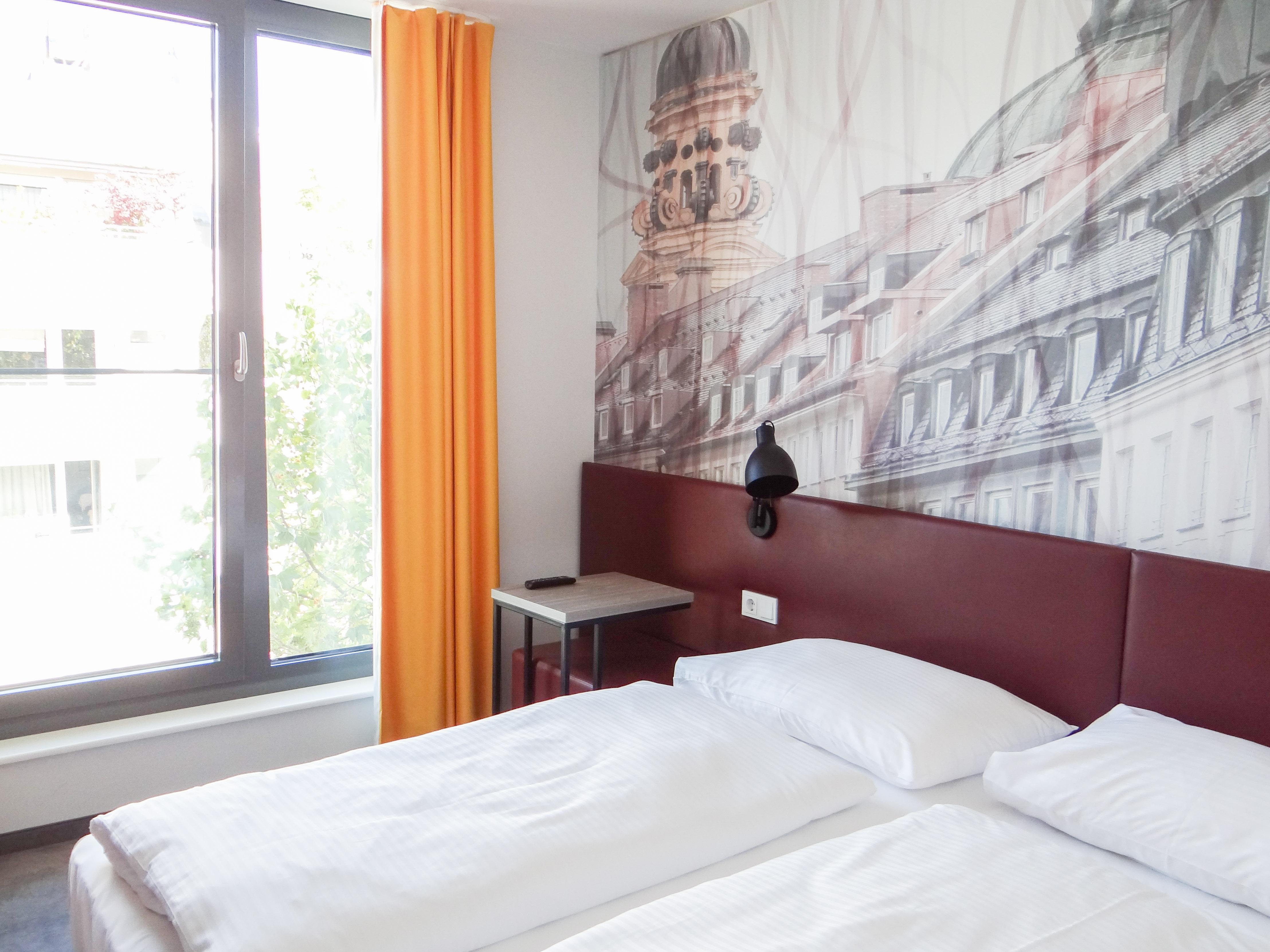 Campanile Sendling 3*