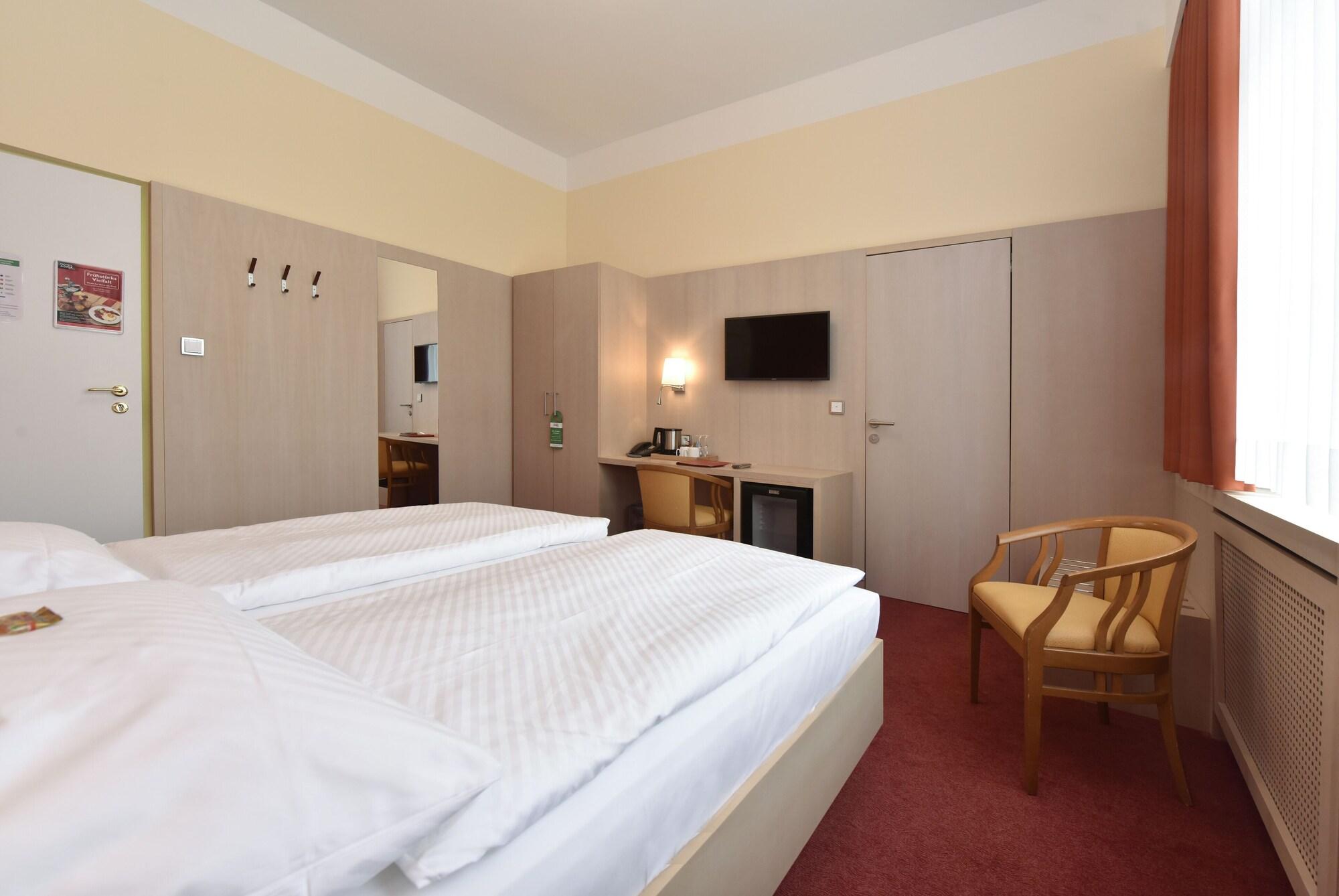 Adria Hotel 3*