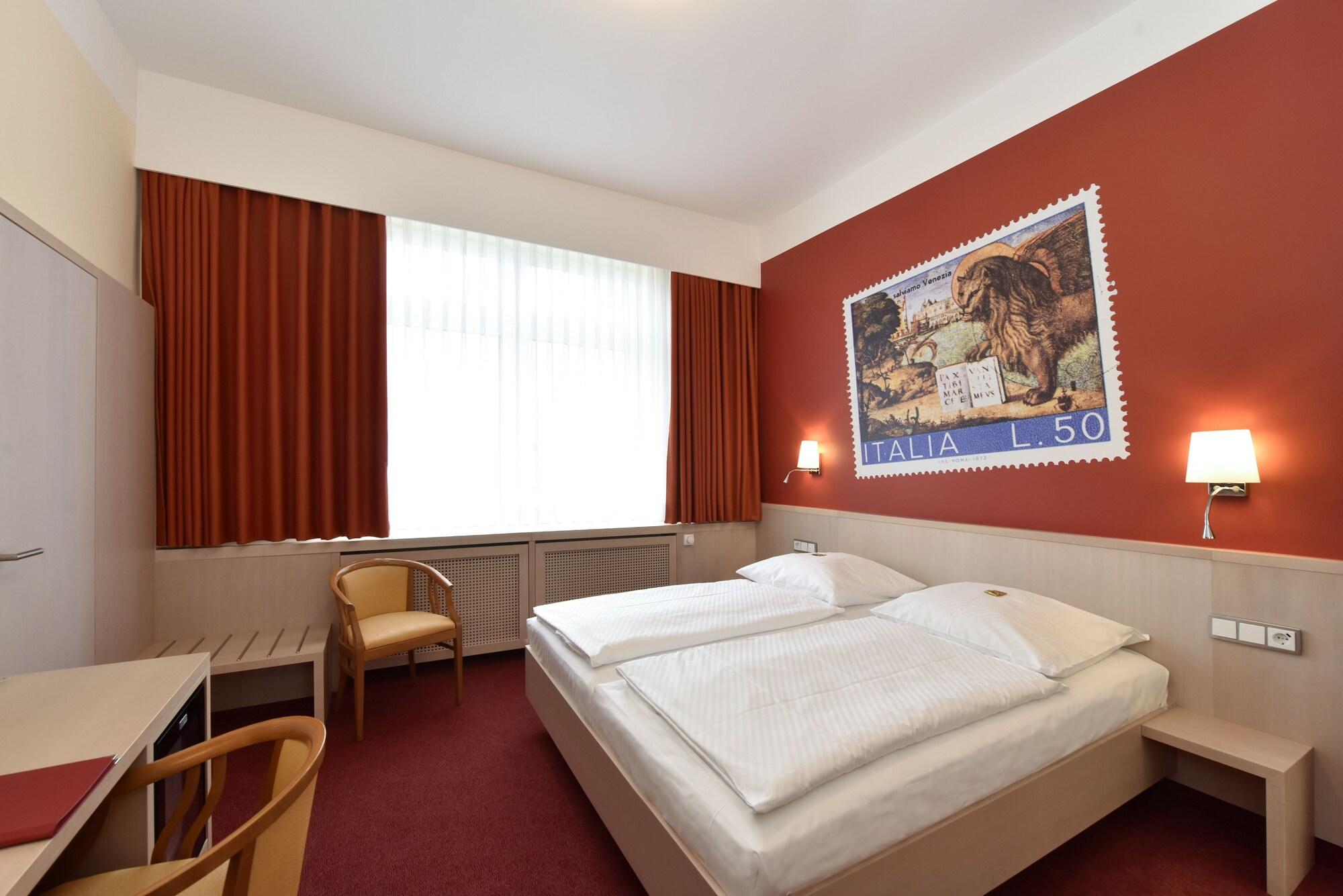 Adria Hotel 3*