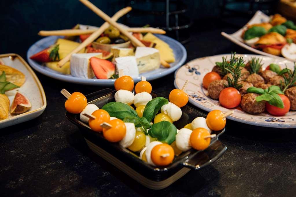 Hotel Vienna House Easy By Wyndham 4*