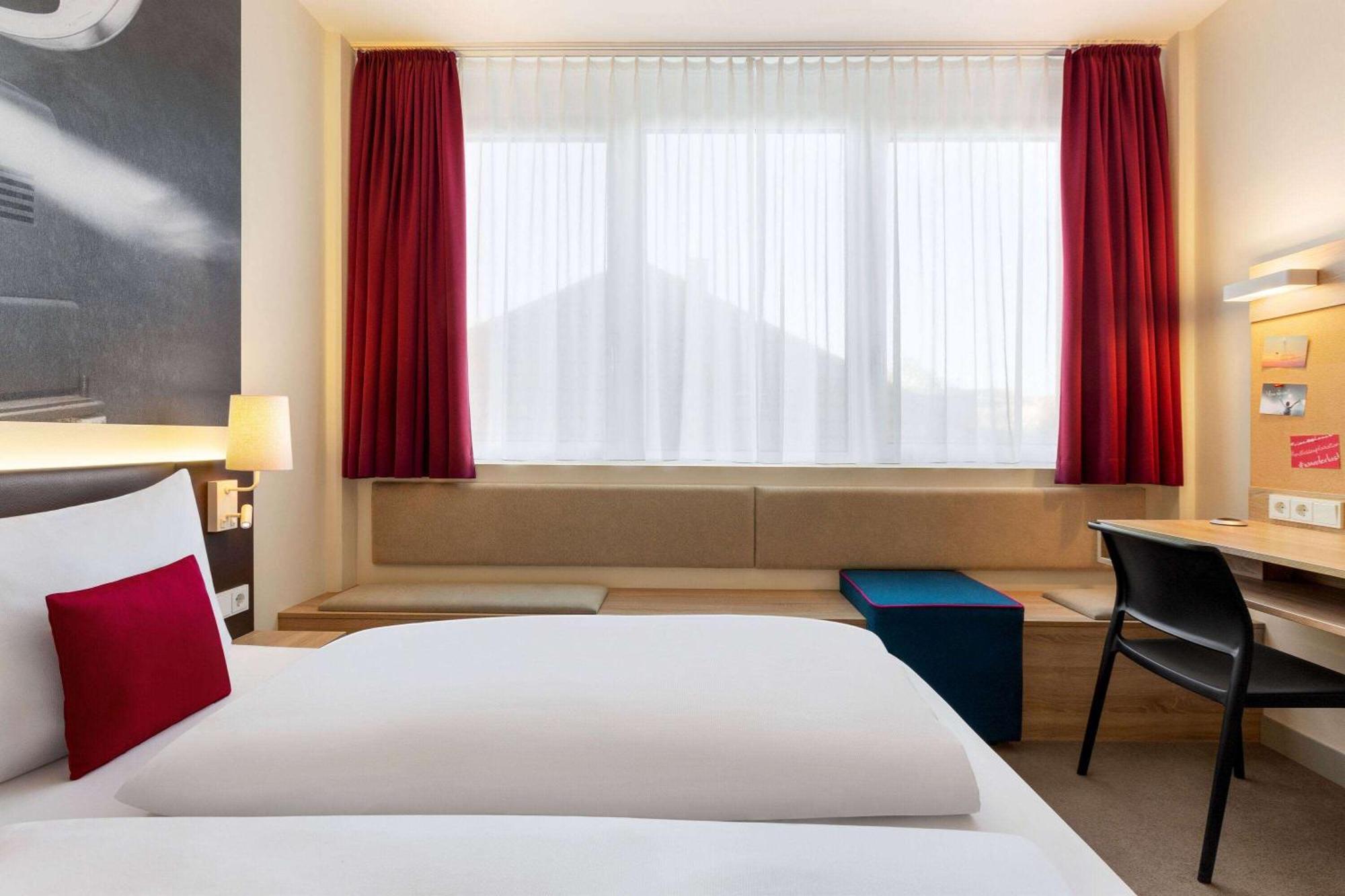 Vienna House Easy By Wyndham Hotel 4*