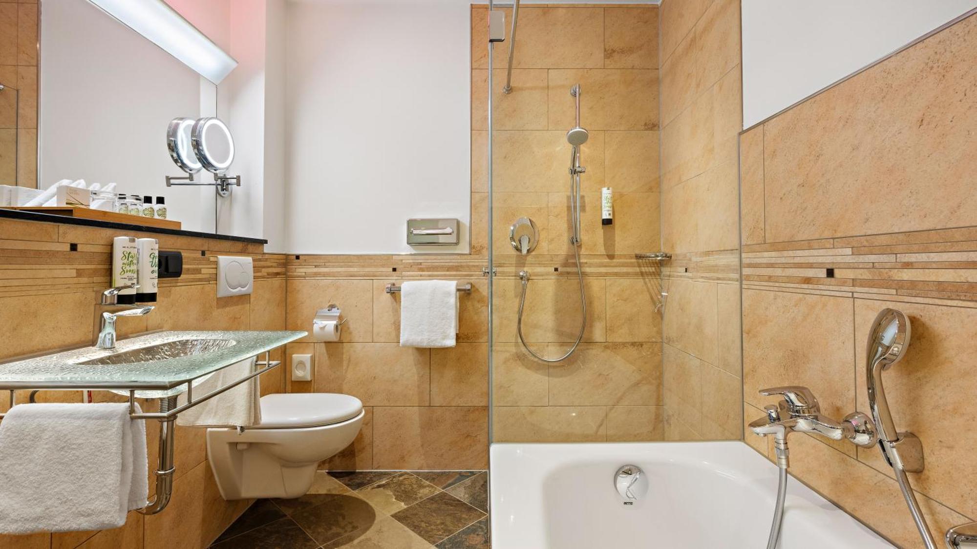 Hotel Deutsche Eiche 3*