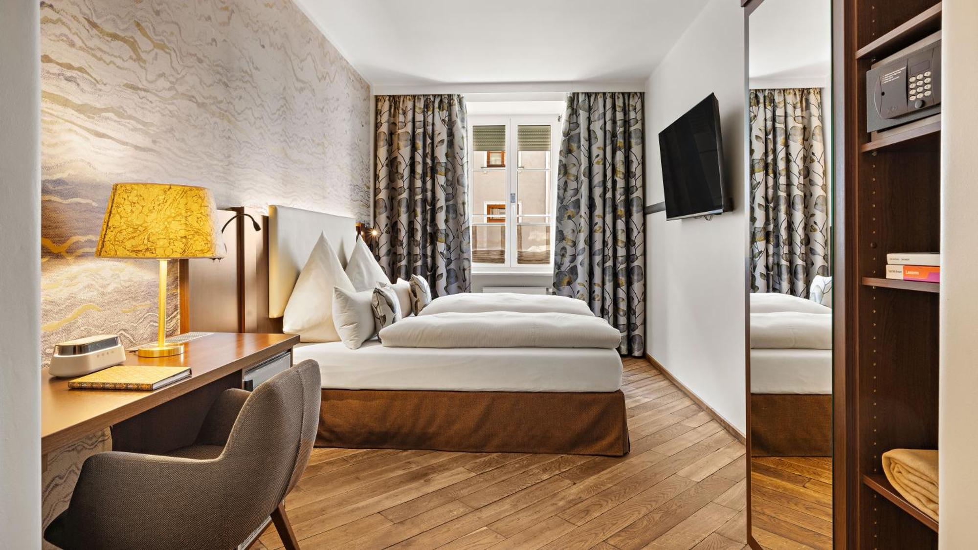 Deutsche Eiche 3* Munich