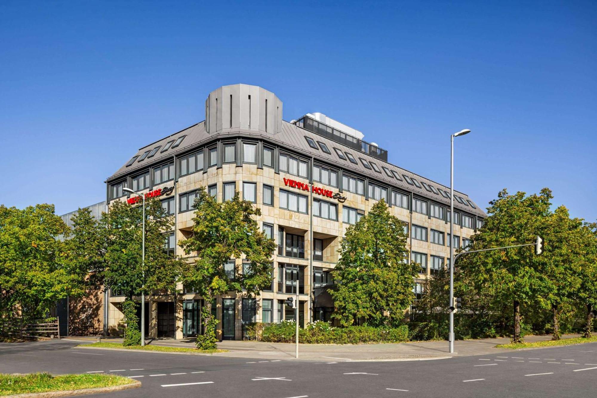 Hotel Vienna House Easy By Wyndham 4*