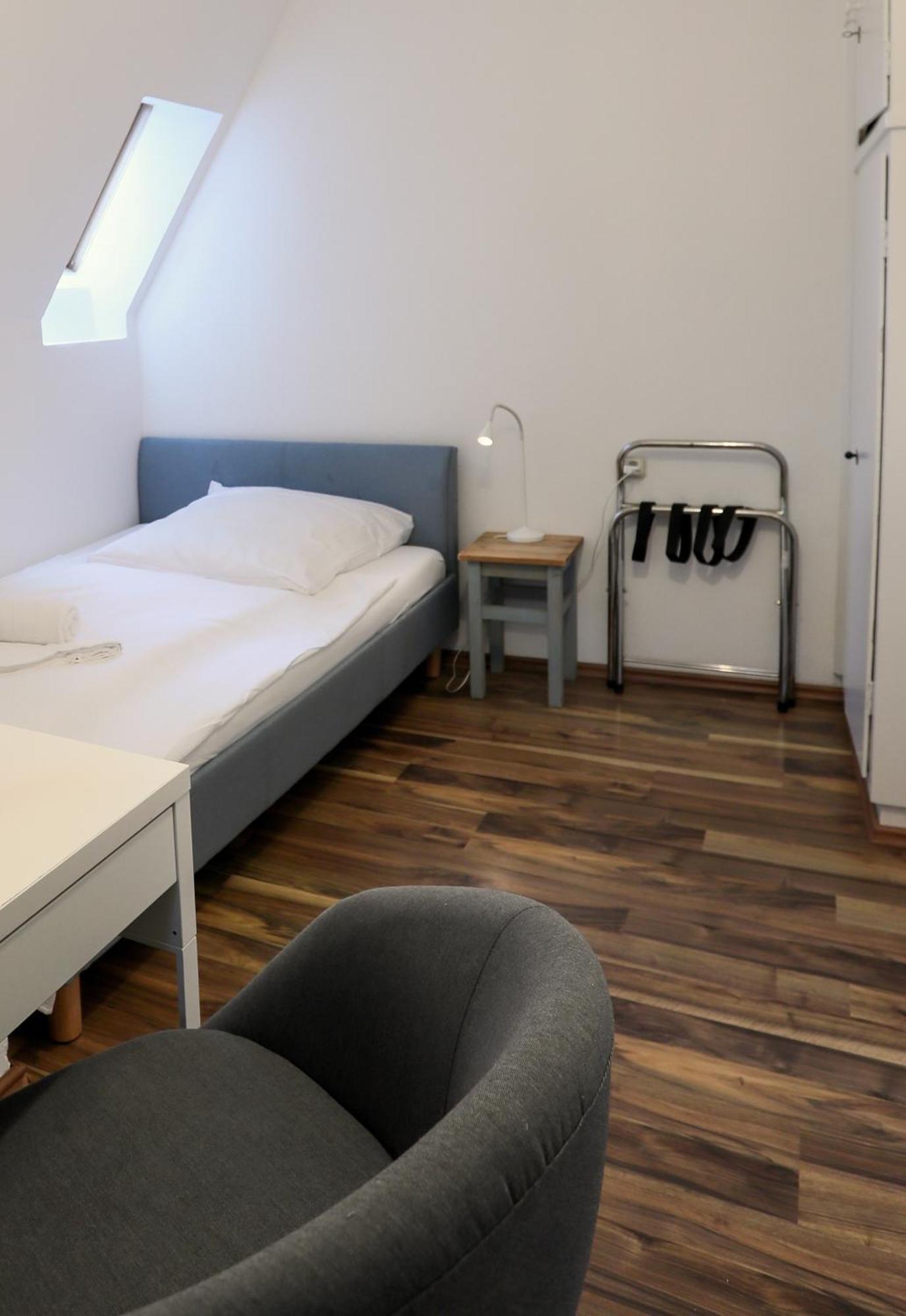 10 Min Subway U-bahn To Marienplatz 130 M2 - 4br - 2bath Apartamento *