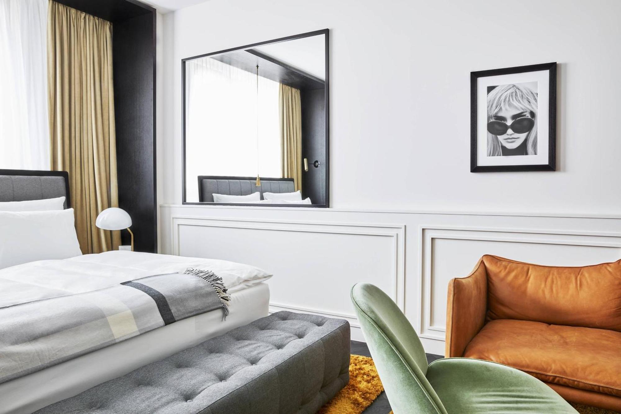 Hotel Roomers Munich, Autograph Collection