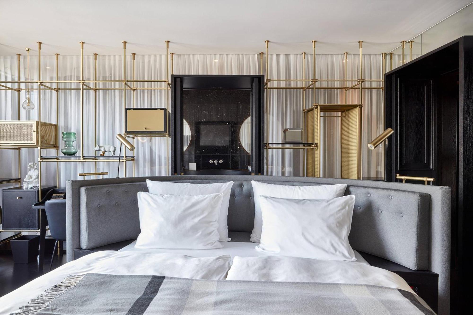 Hotel Roomers Munich, Autograph Collection 5*