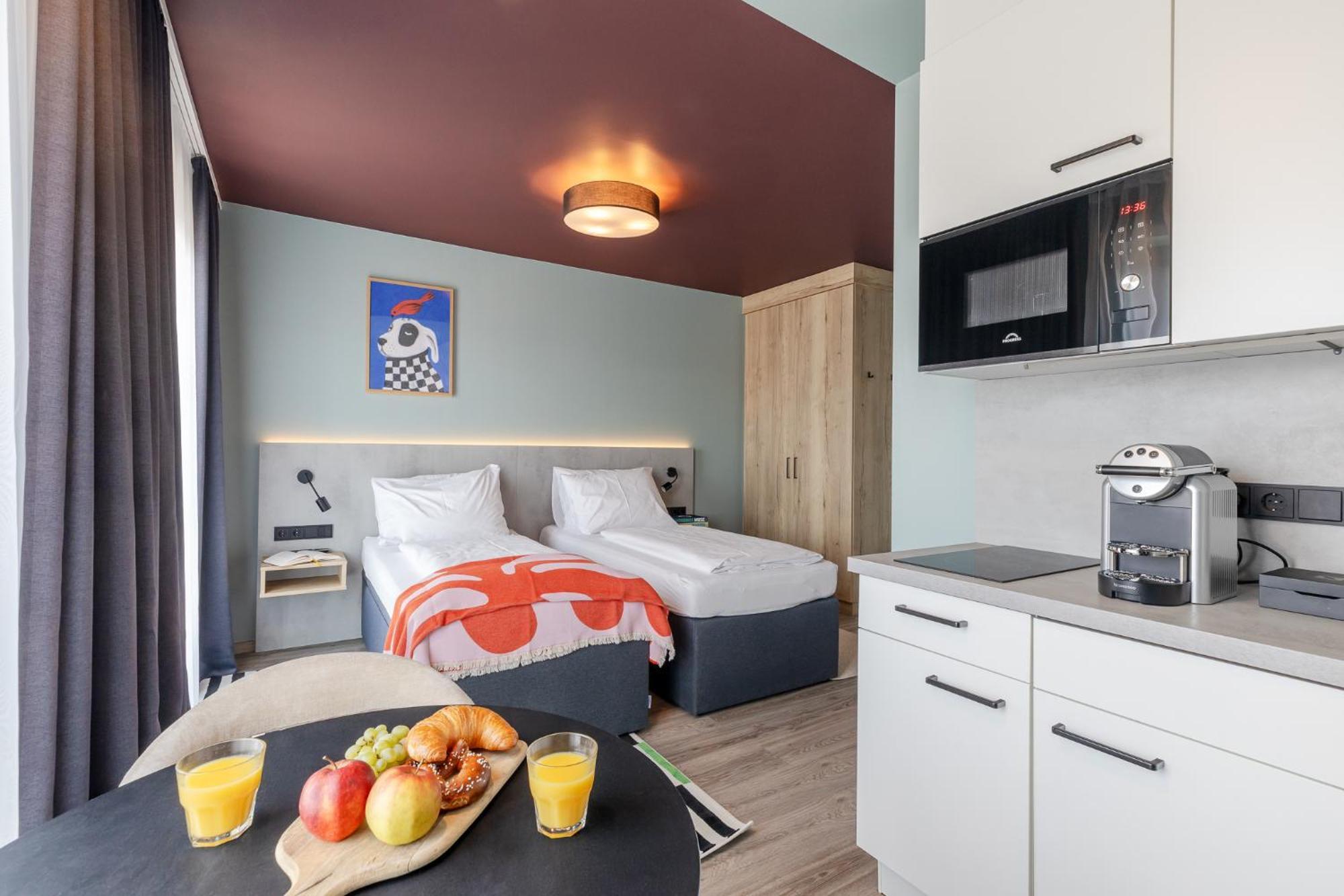 Aparthotel Kalm - East 4*