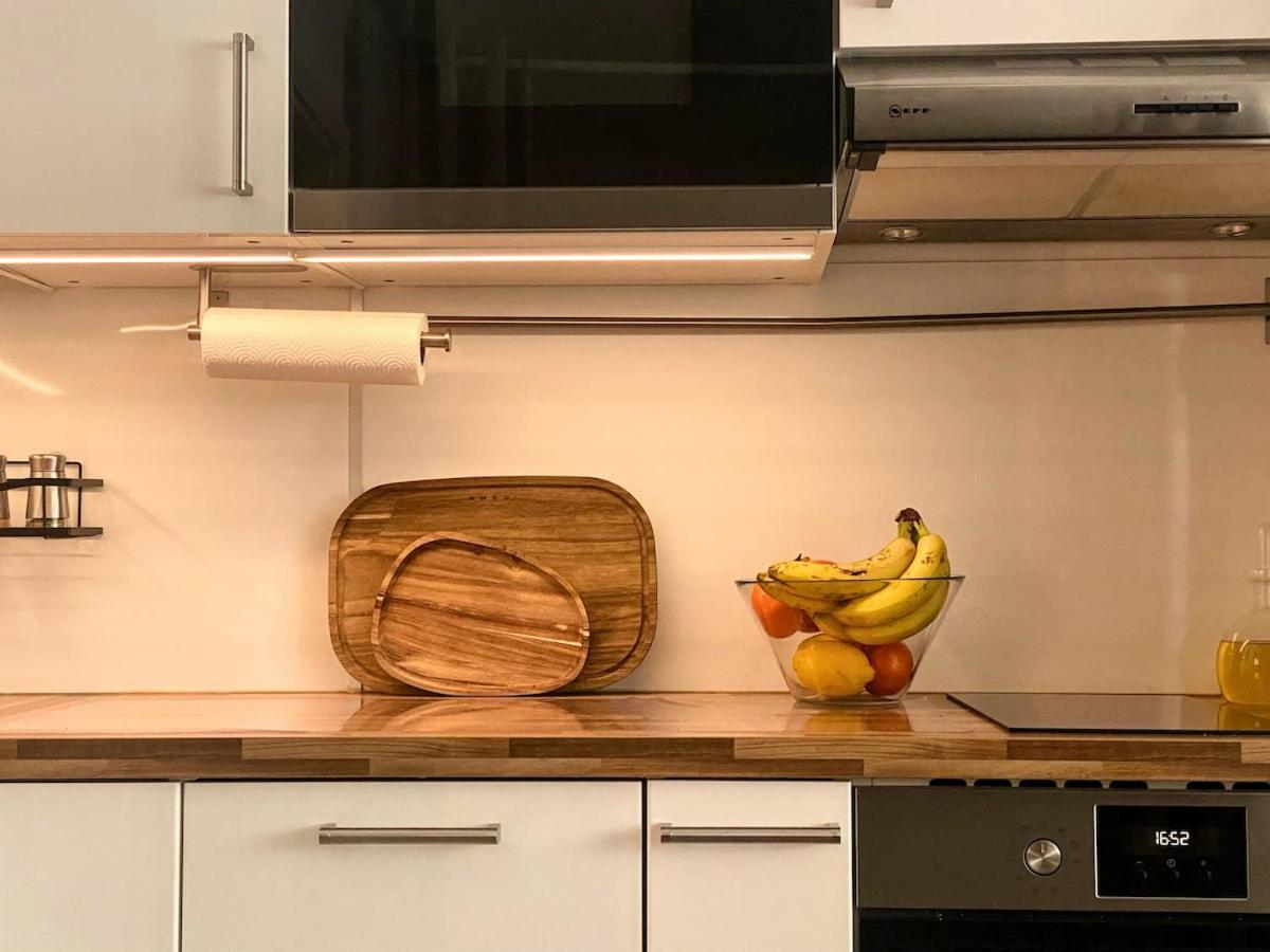 Apartment Large Cozy With Balcony And Kitchen At Pasing Munich