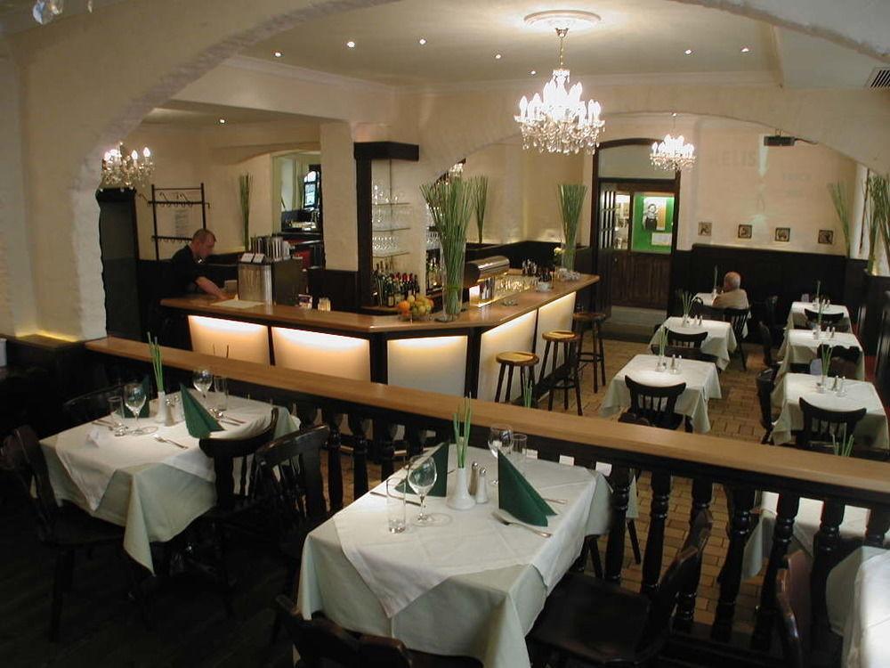Deutsche Eiche 3* Munich