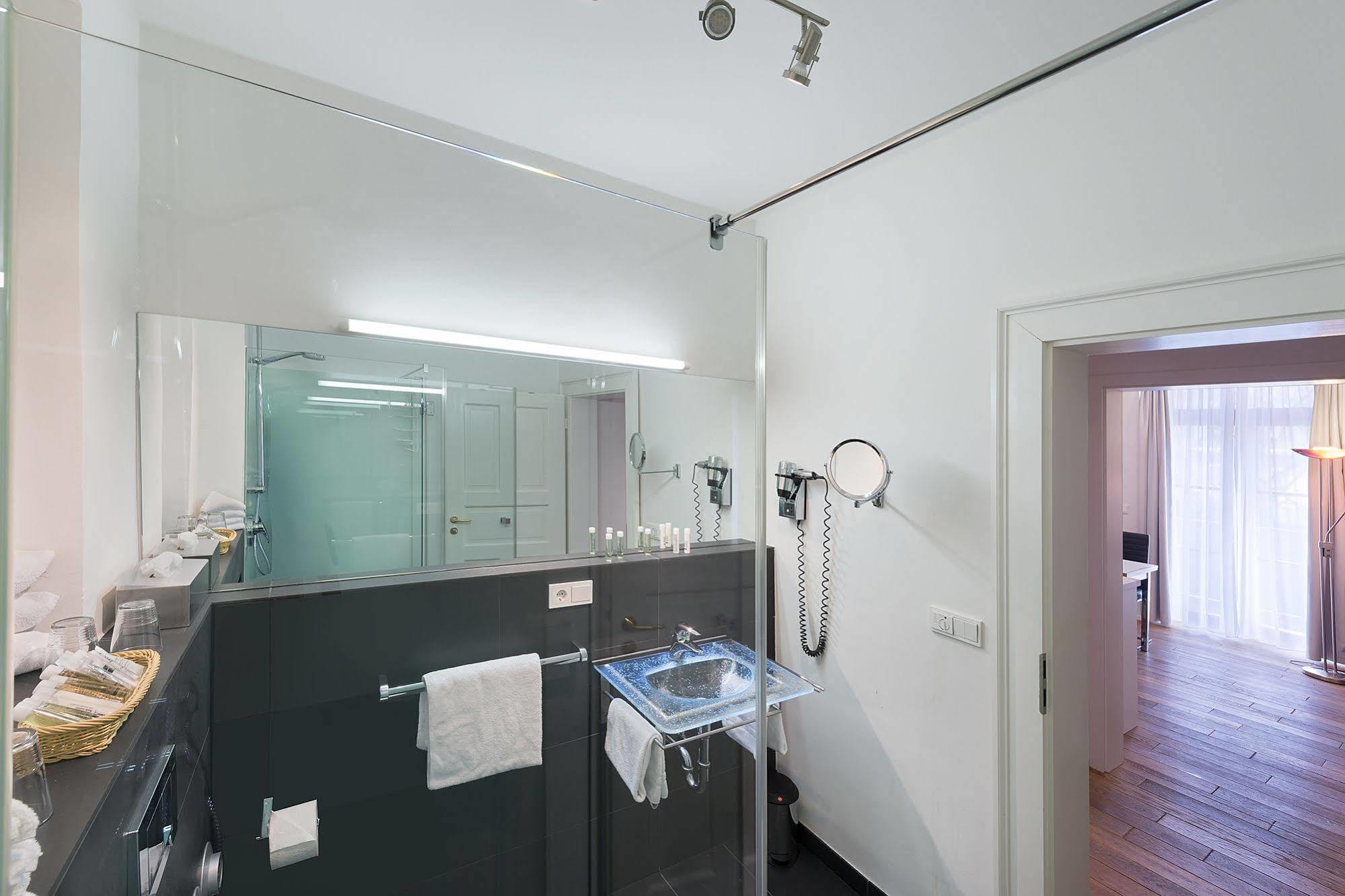 Deutsche Eiche 3* Munich
