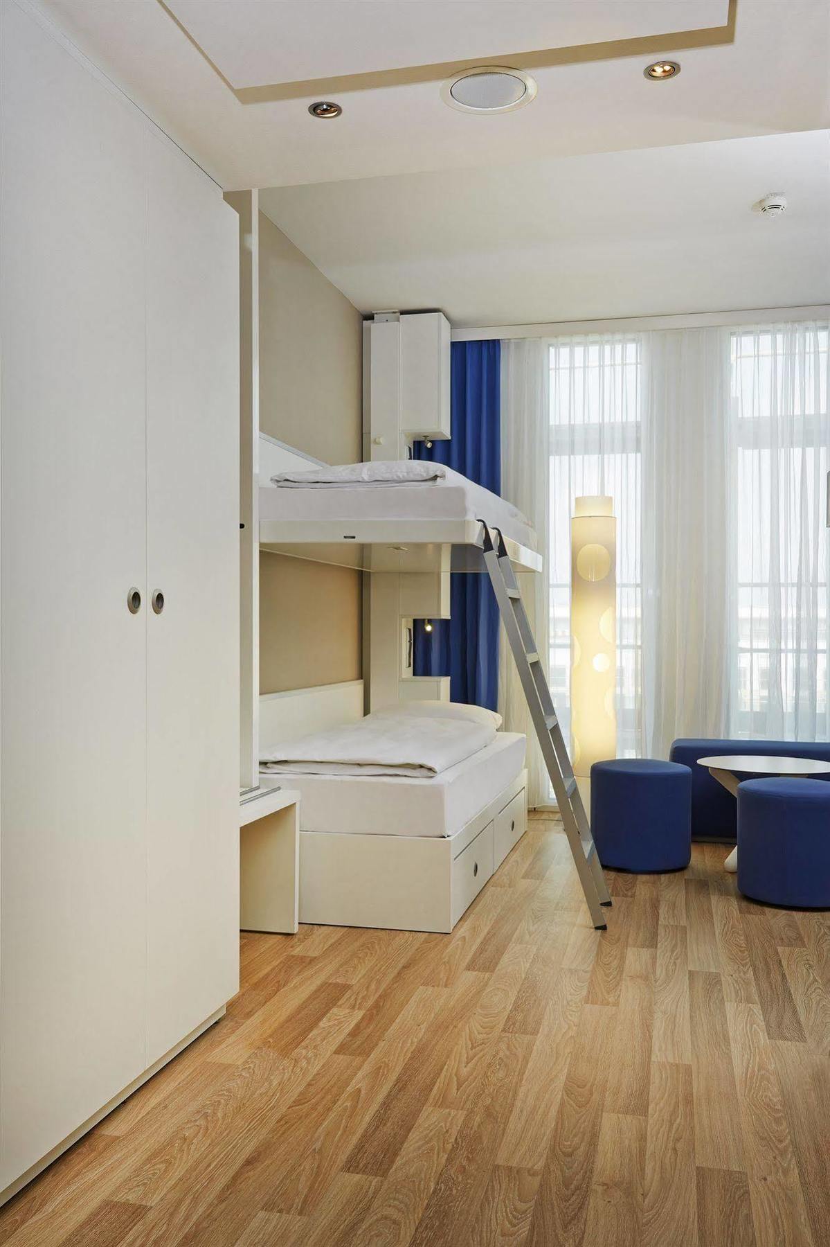 H2 Messe Hotel 3*