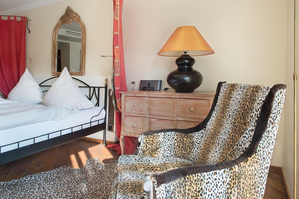 Hotel Deutsche Eiche 3*