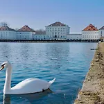 Elaya Hotel Munich City