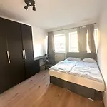 3 Bed Luxury High End Apartment 5 Min Walk To Oktoberfest