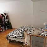 Center Schwabing Spacious Flat