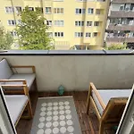 2 Br- New, Cozy Apartment For 5 People