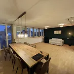 Munich Large Apartment 150 Qm In Top Centrally Located 1 To 15 Guests