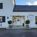 Arrivel Am Bergson - Bisher Hotel Neuner