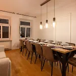 Munich Large Apartment 110 Qm In Very Cetral Location 1 To 12 Guests
