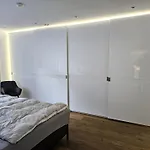 Wunderschoene, 5 Zimmerwohnung, Mit Grosser Terrasse
