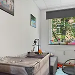 Group Oasis In Munich Cinema, Pool Table, 17 Beds