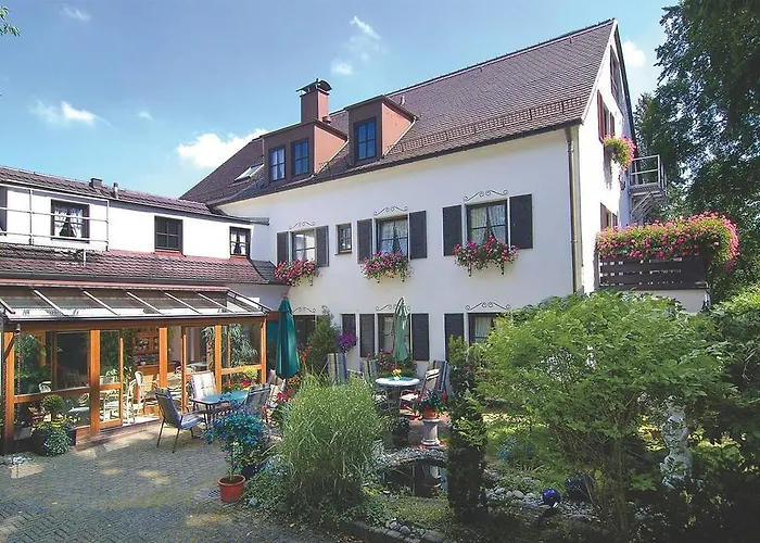 Arrivel Am Bergson - Bisher Hotel Neuner