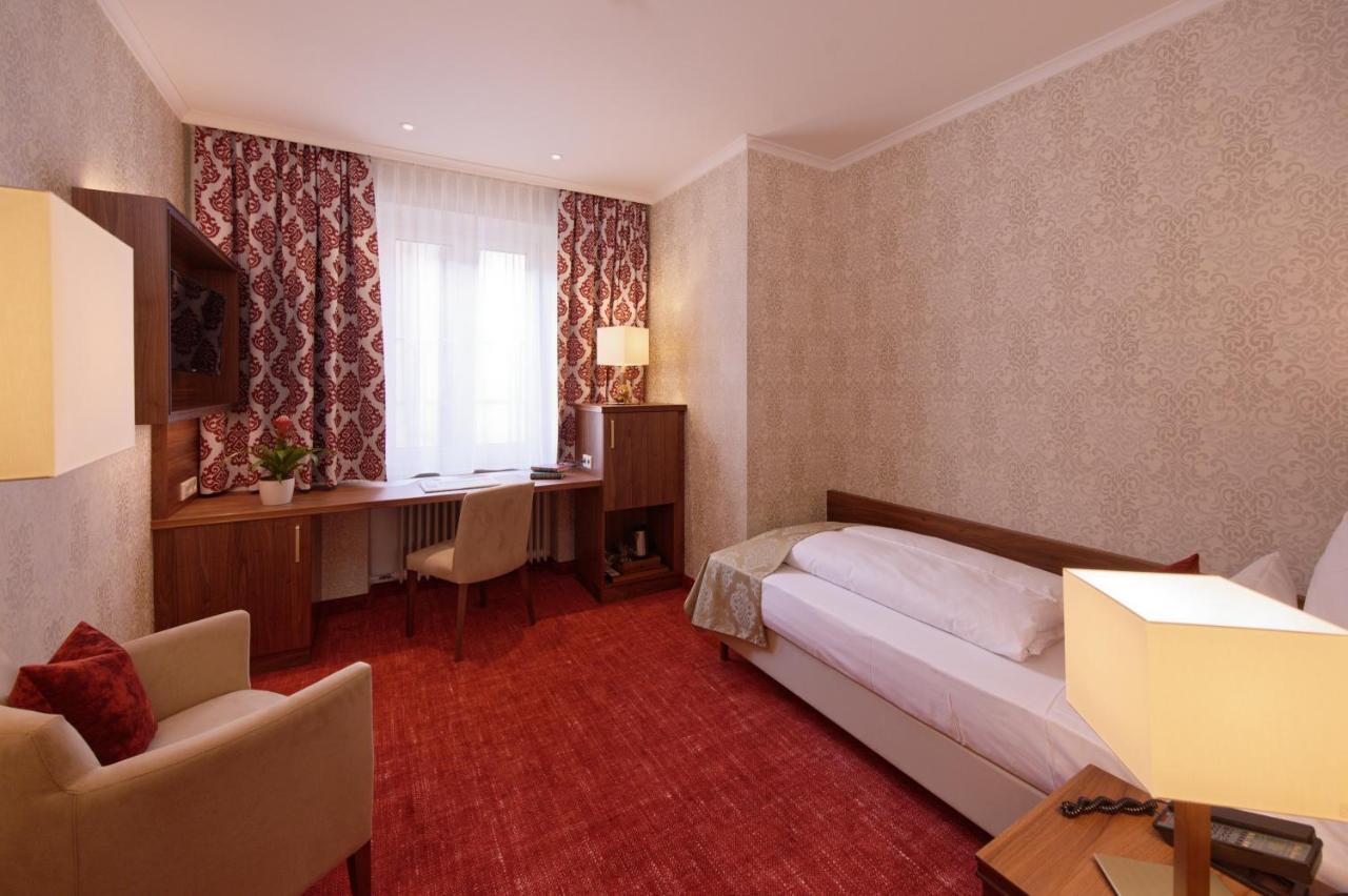Schlicker Hotel 3*