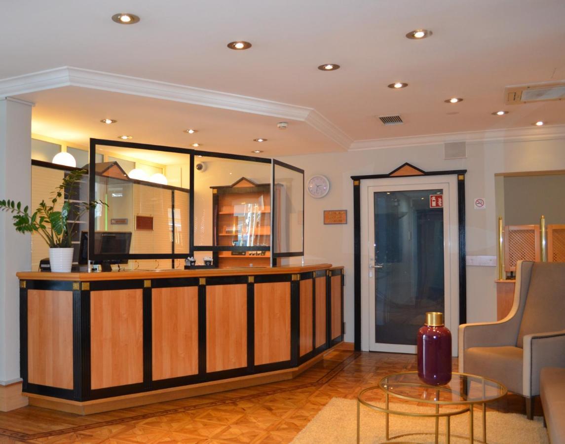 Park By Radisson Frankfurter Ring 3*