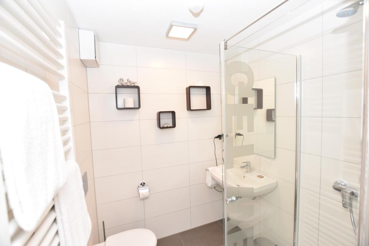 Boardinghouse Henschelstrasse * Munich