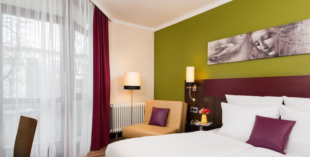 Leonardo & Residenz 4* Munich