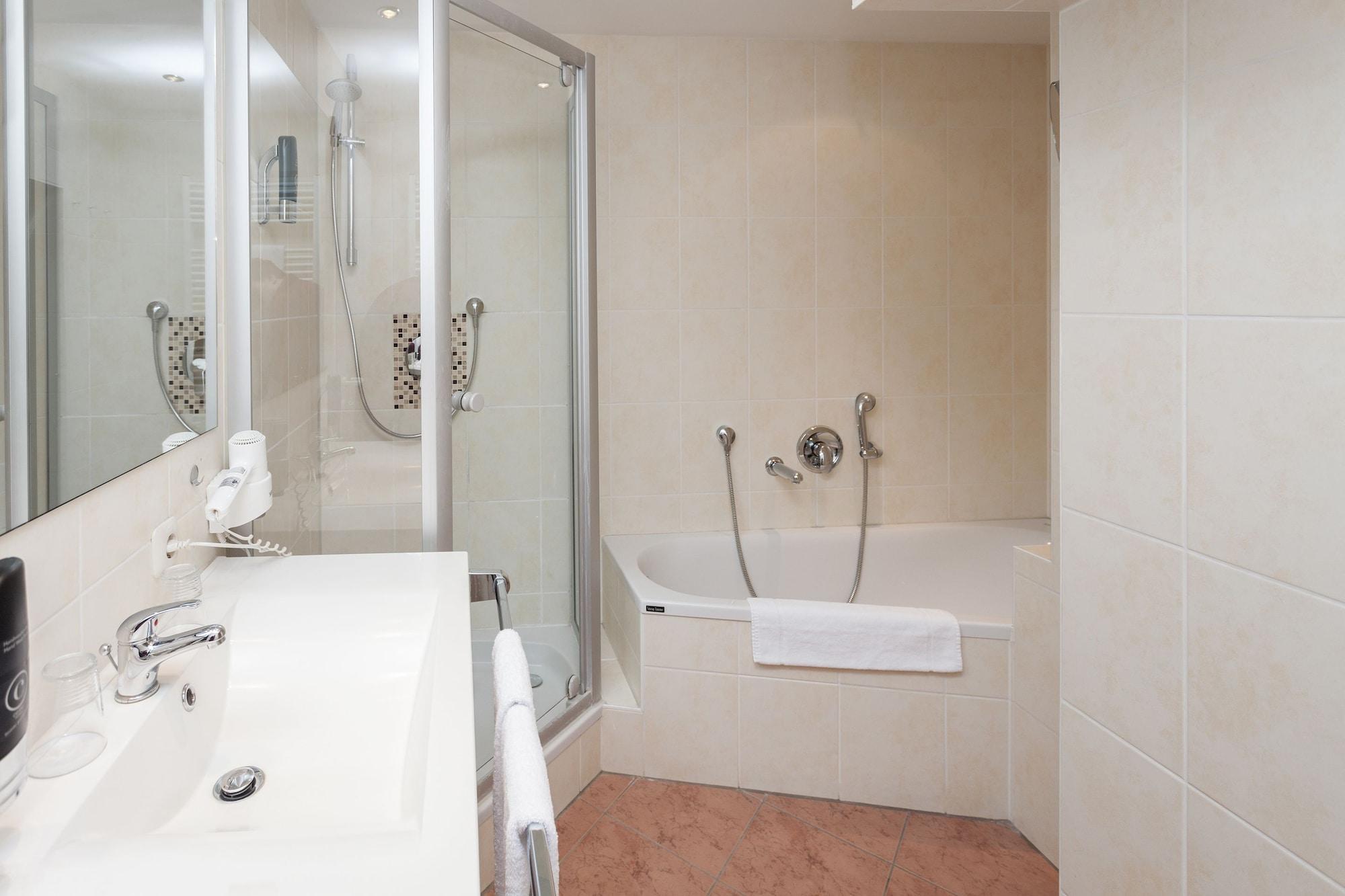 Centro Mondial City, Trademark Collection By Wyndham 3*