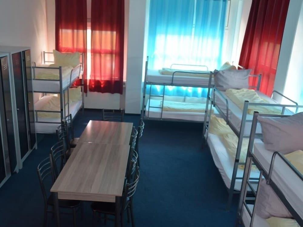 Budget Albergue *