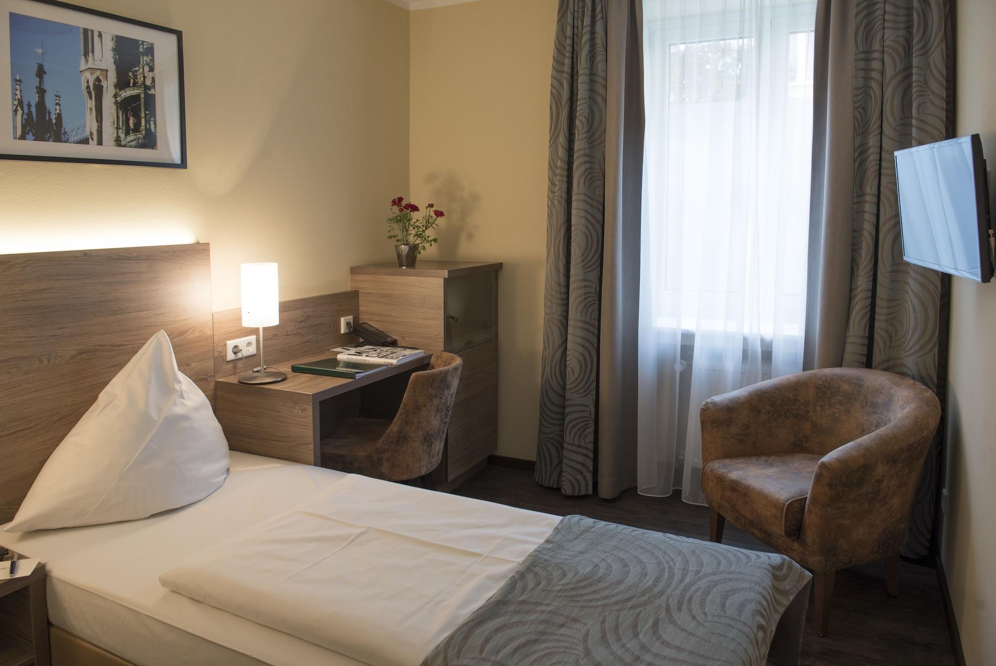 Schlicker Hotel 3*