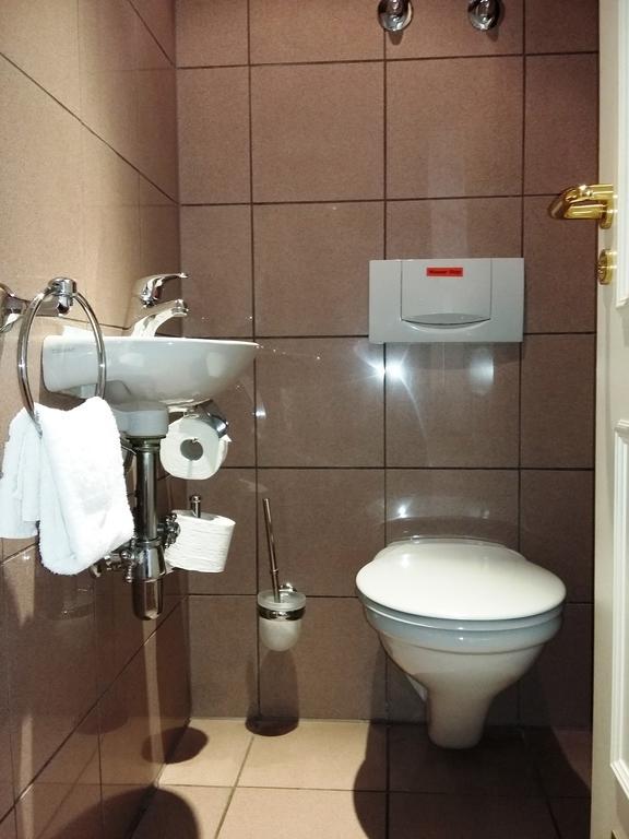 Asam Hotel