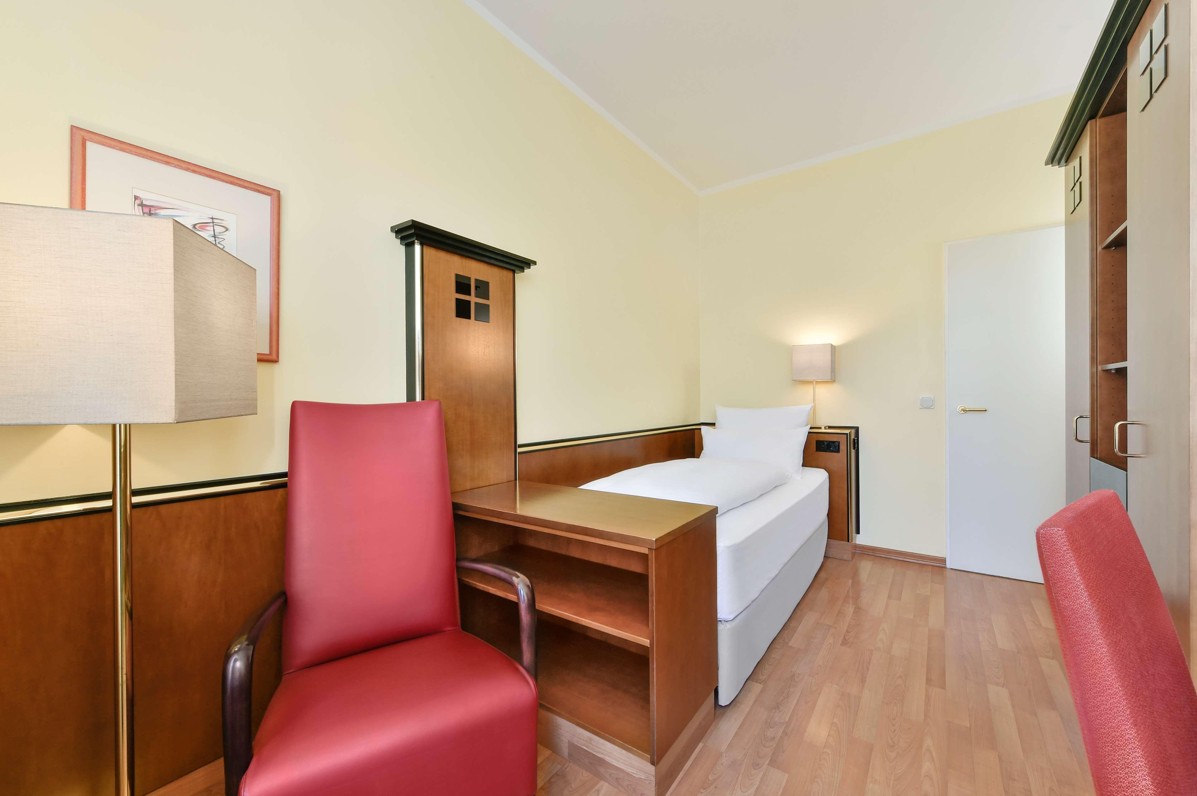 Nh City Sued Hotel 3*