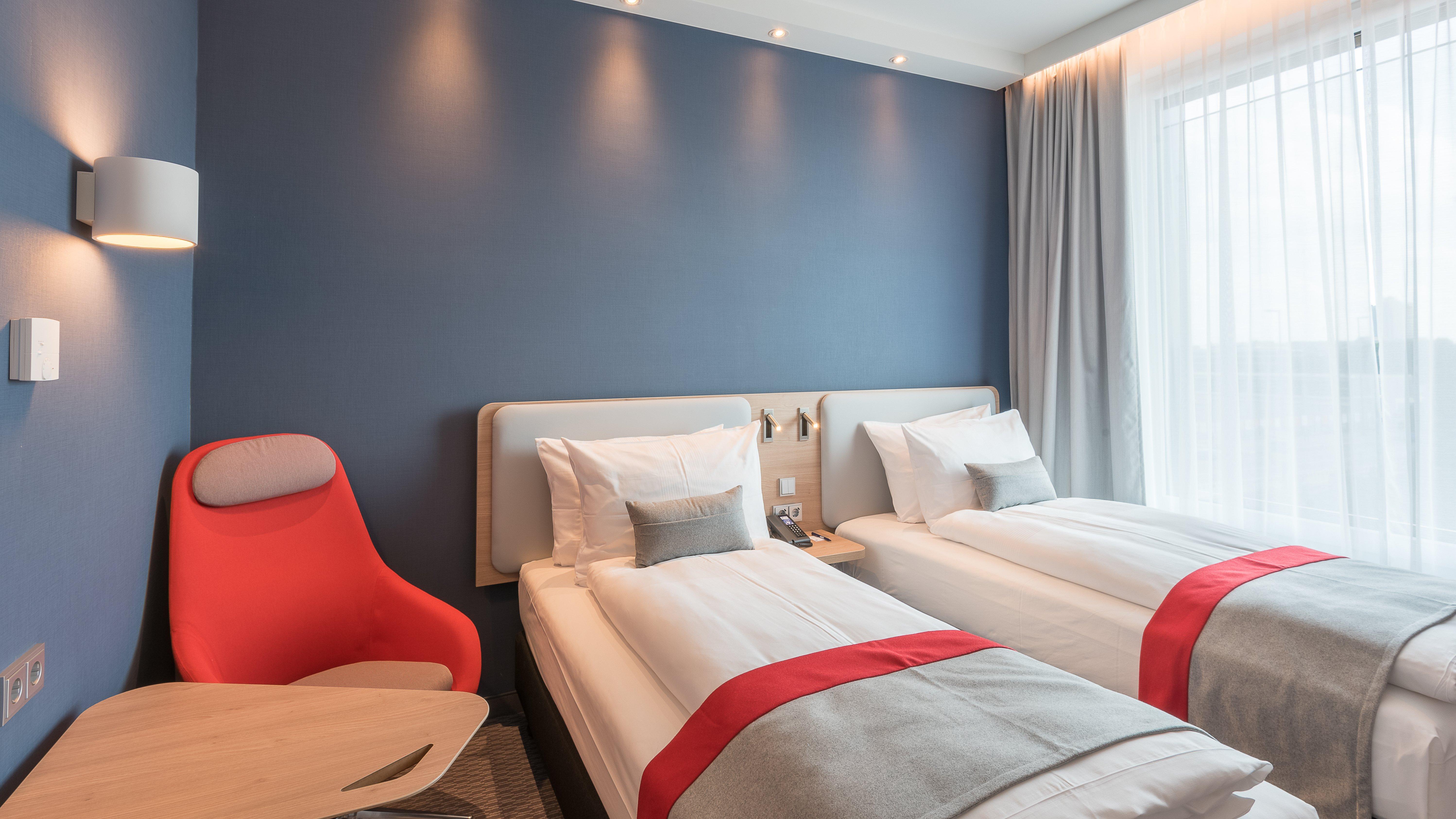 Hotel Holiday Inn Express Munich City West By Ihg 3*