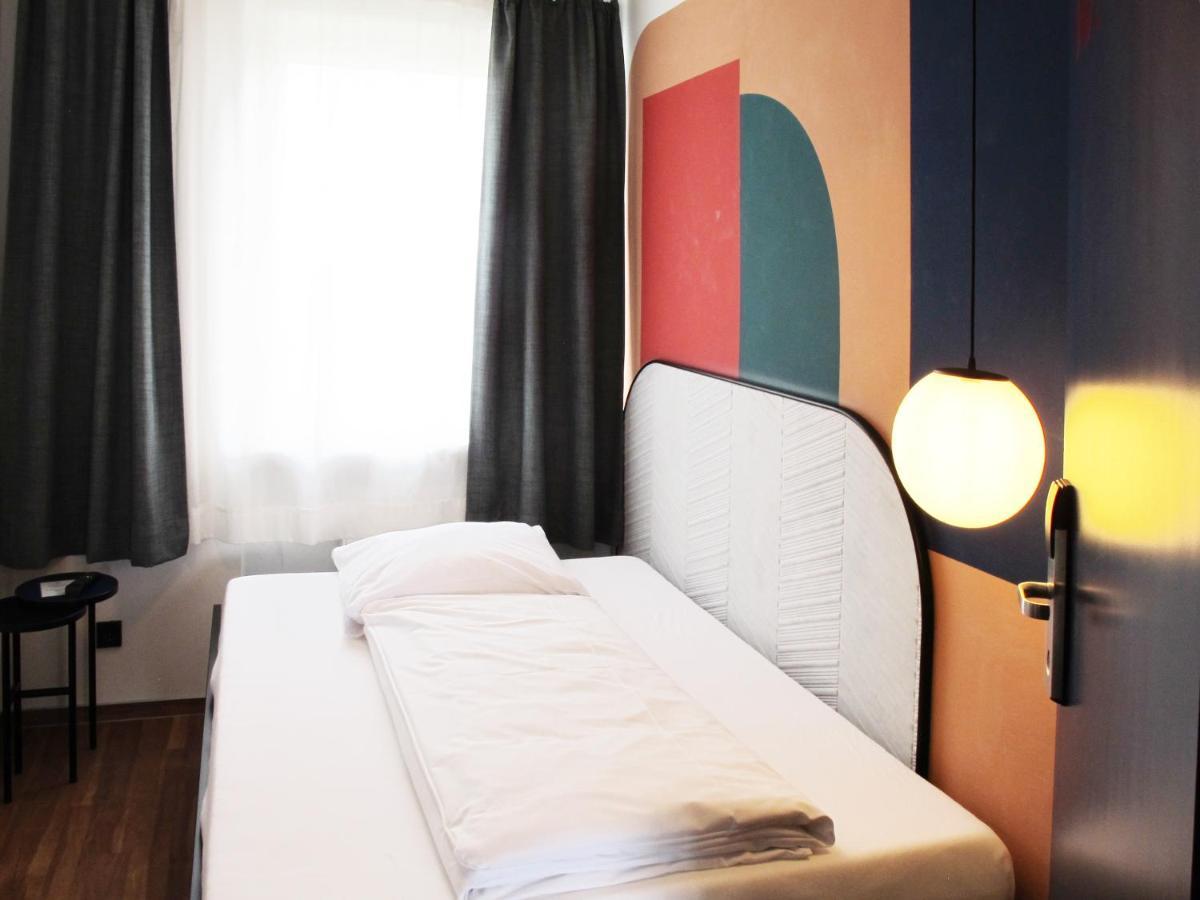 The Dot | 24/7 Checkin Hotel 3*