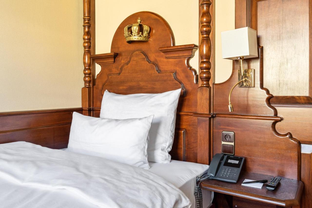 Hotel King's First 4*
