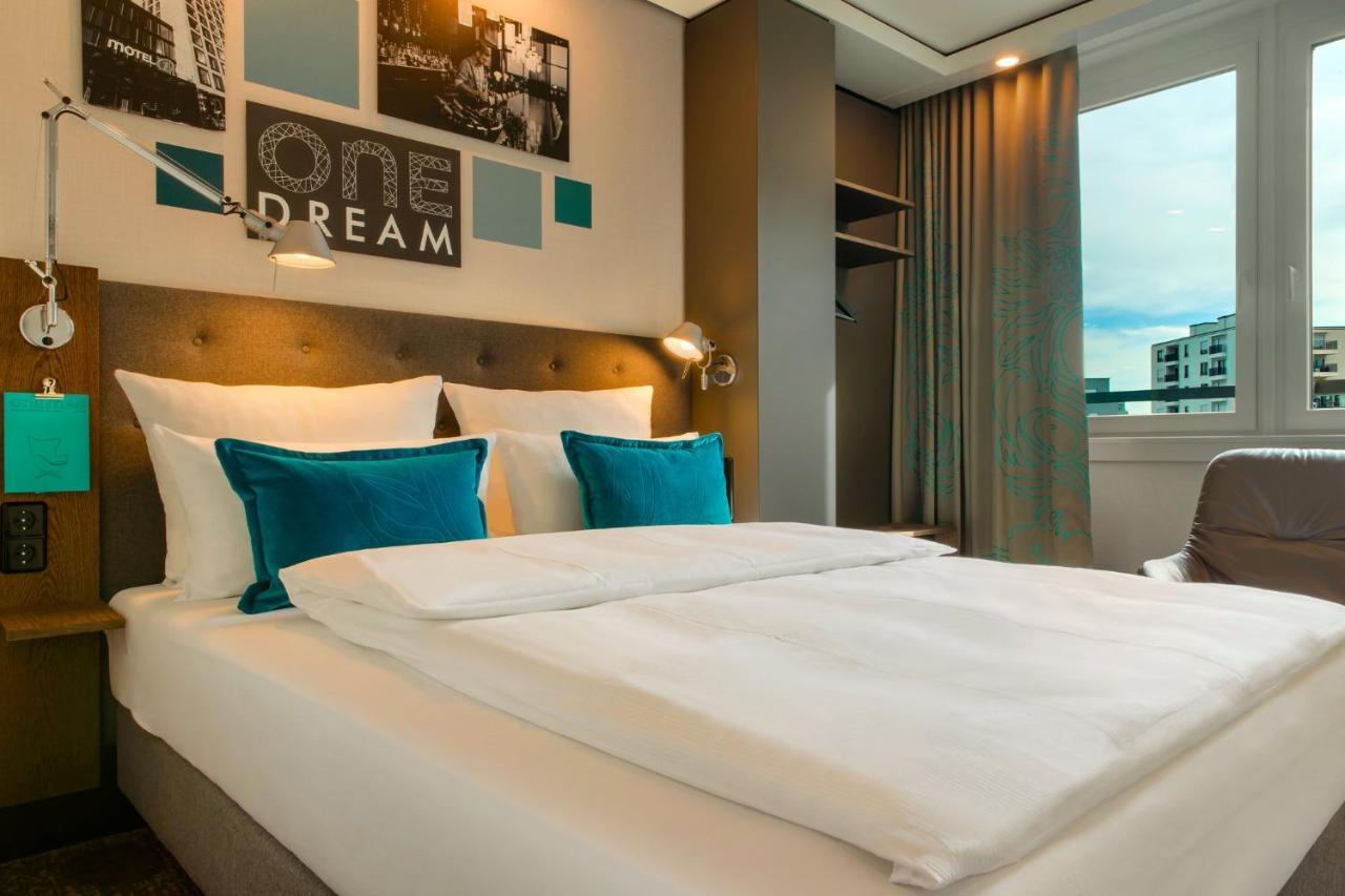 Hotel Motel One Muenchen-Campus 3*