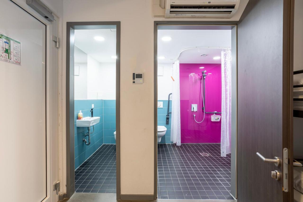 Jaeger's Hostel *