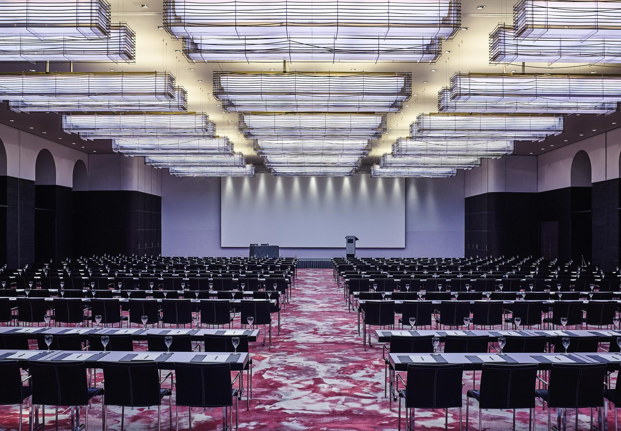 Sofitel Bayerpost 5* Munich