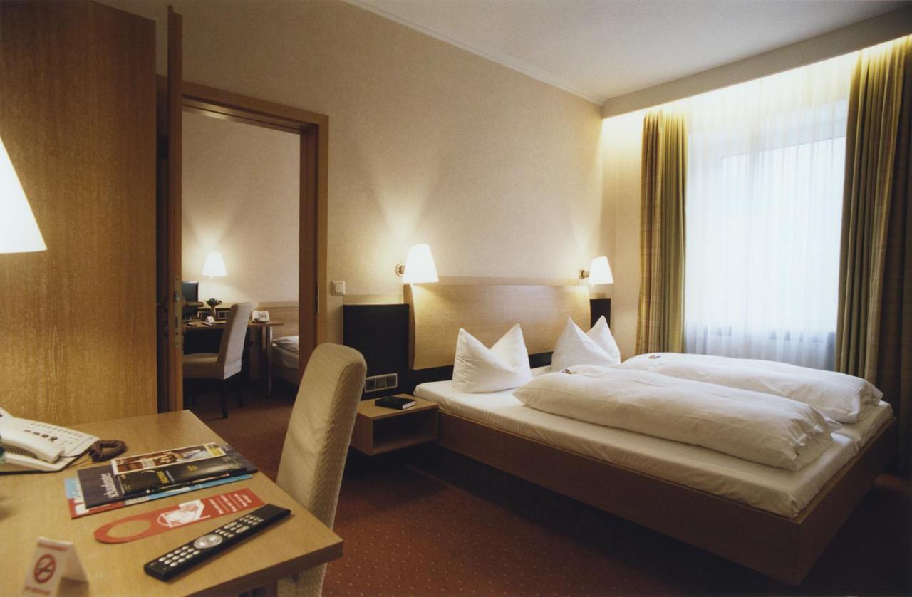 Jedermann 3* Munich