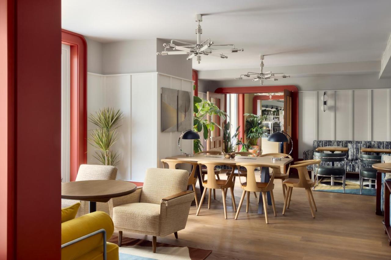 Schwan Locke Hotel Munich