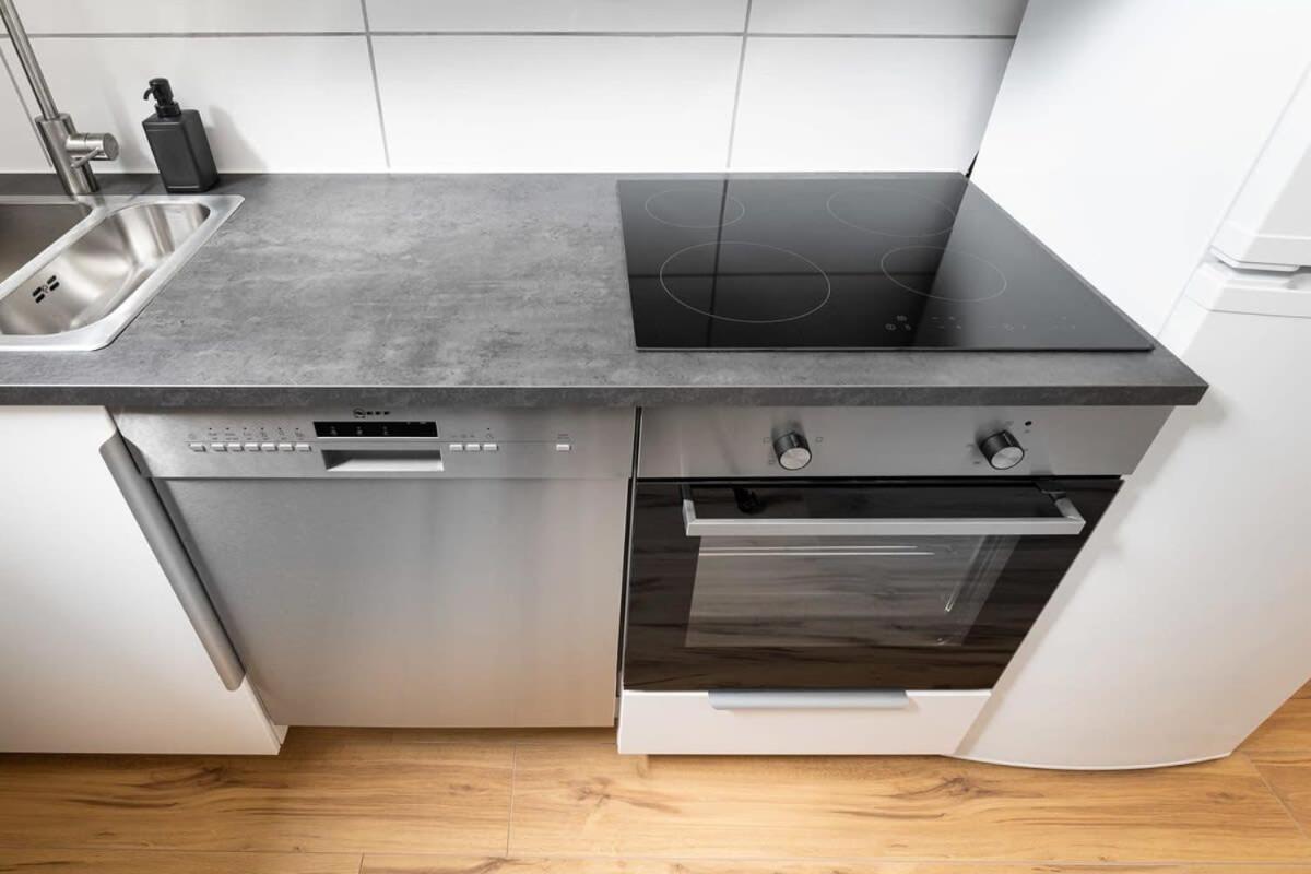 Big Near Rotkreuzplatz With 3 Bedroom For 12 Pax Apartamento