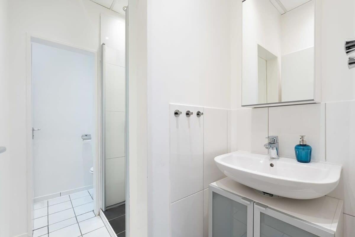 Apartamento Big Near Rotkreuzplatz With 3 Bedroom For 12 Pax *