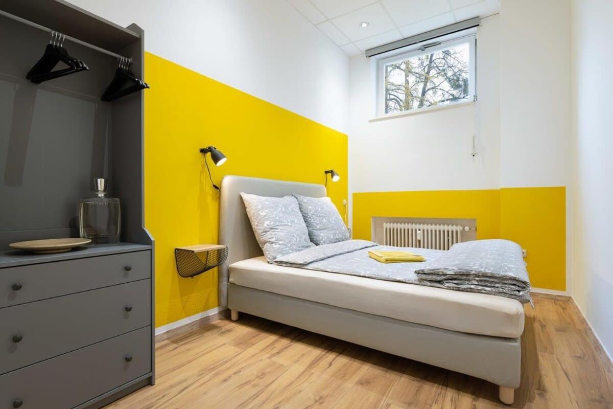 Big Near Rotkreuzplatz With 3 Bedroom For 12 Pax Apartamento *